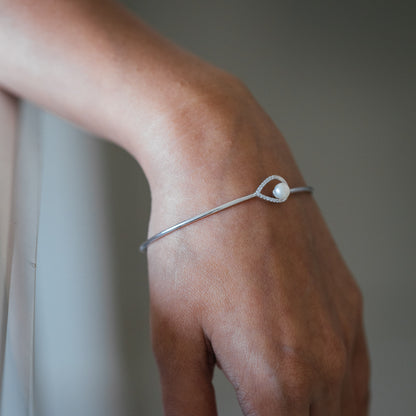 Minimalist Pearl & 92.5 Silver Kada/Bracelet